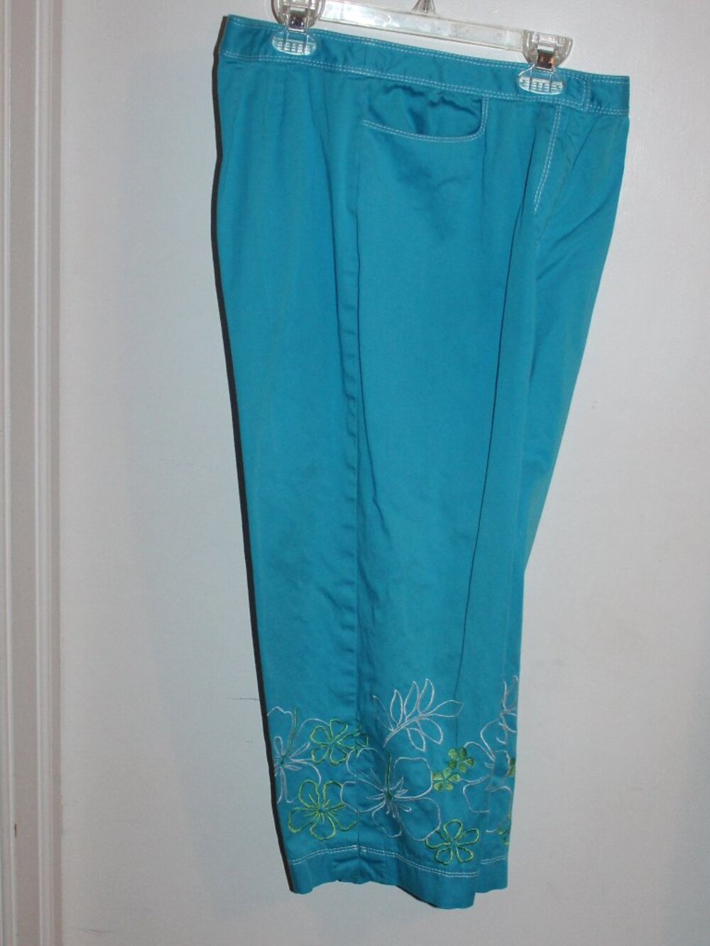 Island Republic teal blue embroidered floral capri pants with an elastic waist 4